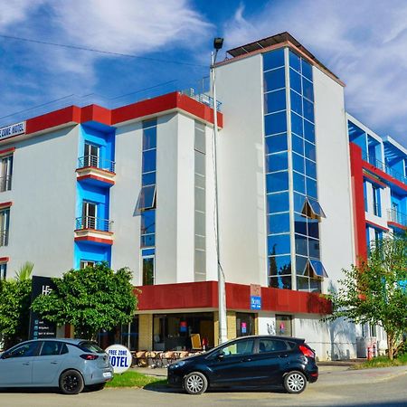 Free Zone Hotel Gzennaia Exterior photo
