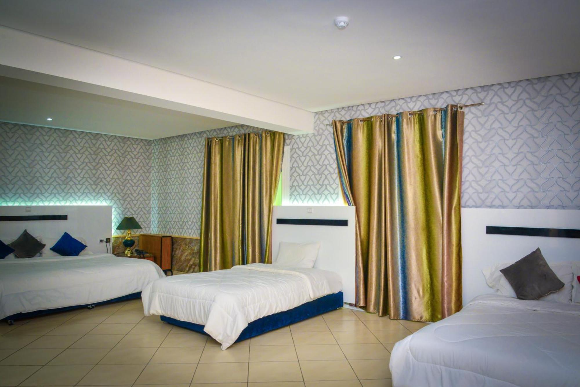 Free Zone Hotel Gzennaia Exterior photo