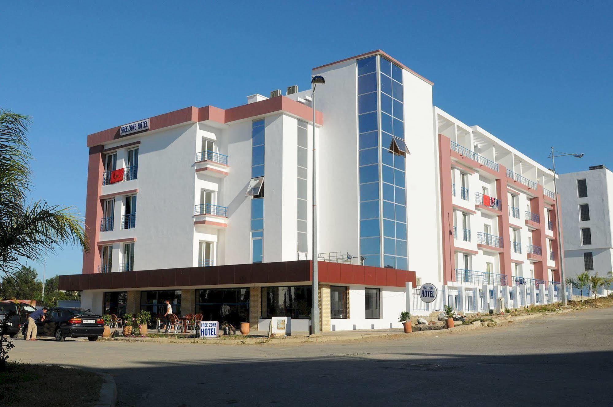 Free Zone Hotel Gzennaia Exterior photo